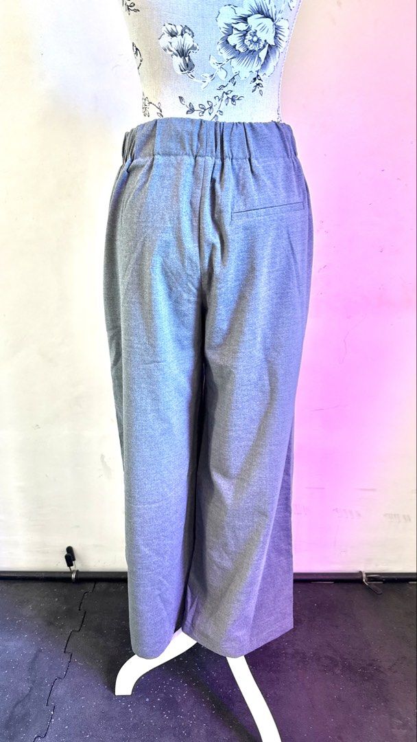 Zara Trousers (Category: Other Bottoms) located in Lapu Lapu. Submitted by prelovedstuffshop (Listing ID 1461866914, Image 3). Description: .