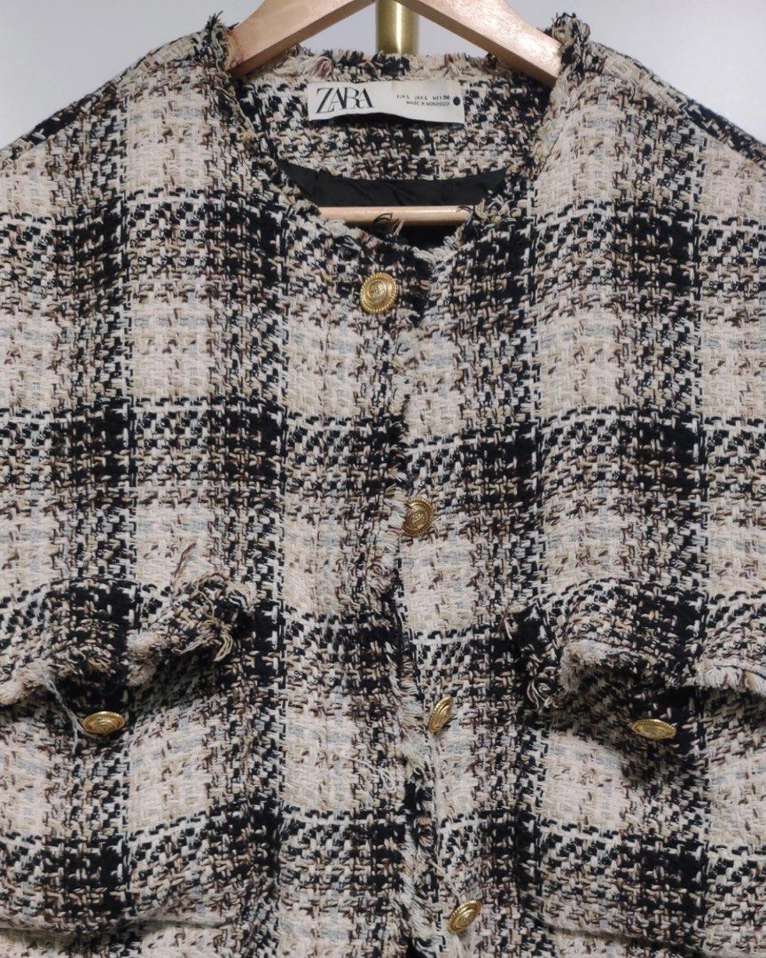 Zara Tweed Jacket (Category: Coats, Jackets and Outerwear) located in Paranaque City. Submitted by closetclub308 (Listing ID 1461964732, Image 2). Description: Zara Tweed Jacket/Blazer Size; Large Fits up to XL.