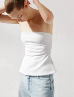 (Category: ) located in . Submitted by hanwardrobe (Listing ID 1461895235, Image 1). Description: .