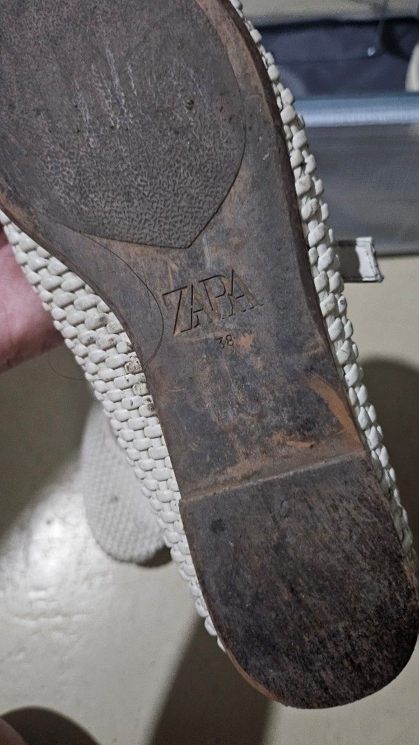 ZARA Woven Ballet Flats with Buckle Strap (Category: Flats & Sandals) located in Meycauayan. Submitted by usernamenot.found (Listing ID 1461845878, Image 3). Description: - Size 38 - Bought sa Zara Store for 2995 - Minor marks and scuffs on toe and soles from normal wear.