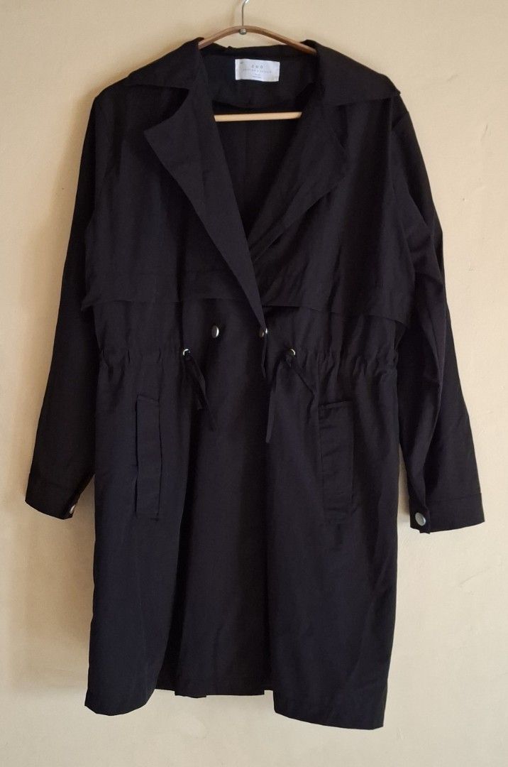 ZUD Edition & Design Trench Coat (Category: Coats, Jackets and Outerwear) located in Caloocan City. Submitted by haydee88 (Listing ID 1461807157, Image 1). Description: 🍒lightweight 🍒roll-up sleeves with button tabs.