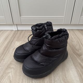 (Category: ) located in . Submitted by mywardrobe6 (Listing ID 1462131367, Image 1). Description: .