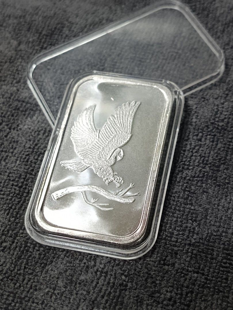 1 Troy oz Silver Bar BU (Category: Cases & Sleeves) located in Quezon City. Submitted by Coiners (Listing ID 1462213978, Image 1). Description: .