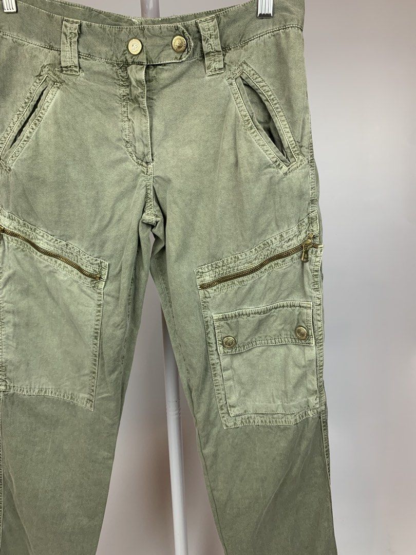 2000’s Dolce & Gabbana - Zipper Cargo Pants (Category: Luxury Apparel) located in Bacolod City. Submitted by heldatelier_ (Listing ID 1462171779, Image 2). Description: •Verygood Condition •Authentic •Tagged: 40 Waist: 30-31 Rise: 9 Inseam: 29 Length: 36 Leg Opening: 7.5 •Minimal signs of use THIERRY MUGLER JEAN PAUL GAULTIER JPG HELMUT LANG ALEXANDER MCQUEEN CAROL CHRISTIAN POELL KIKO KOSTADINOV DOLCE & GABBANA D&G RICK OWENS RAF SIMONS NUMBER N