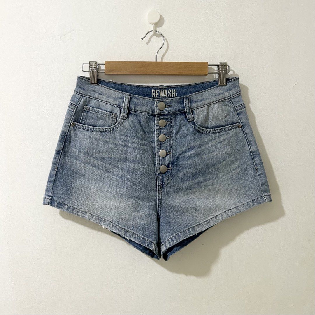 [28-30”] REWASH High Rise Stretch Button Fly Denim Shorts (Category: Shorts) located in Tanza. Submitted by shop_qrated (Listing ID 1462214443, Image 1). Description: REWASH High Rise Stretch Button Fly Denim Shorts. Can fit 28-30” waistline. Super stretch waistband and back fabric. Clean and ready to wear..