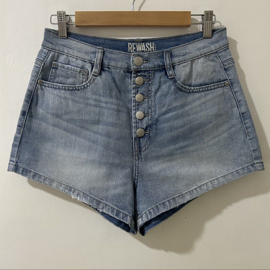 [28-30”] REWASH High Rise Stretch Button Fly Denim Shorts (Category: Shorts) located in Tanza. Submitted by shop_qrated (Listing ID 1462214443, Image 2). Description: REWASH High Rise Stretch Button Fly Denim Shorts. Can fit 28-30” waistline. Super stretch waistband and back fabric. Clean and ready to wear..