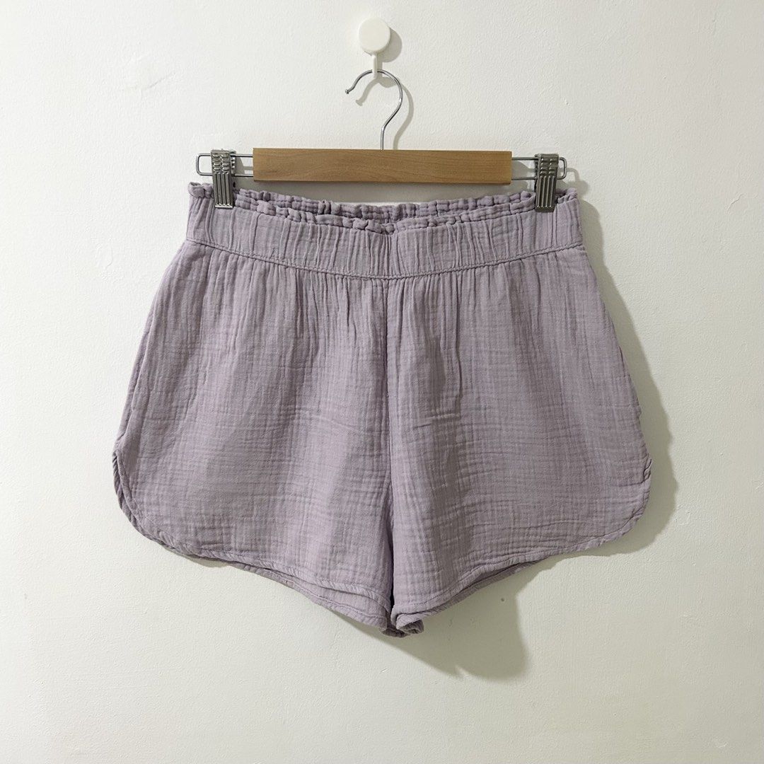 [28-30”] UNIVERSAL THREAD Lilac Cotton Gauze Pull On Shorts (Category: Shorts) located in Tanza. Submitted by shop_qrated (Listing ID 1462243080, Image 1). Description: UNIVERSAL THREAD Lilac Cotton Gauze Pull On Shorts. Fits 28-30” waistline. Clean and ready to wear..