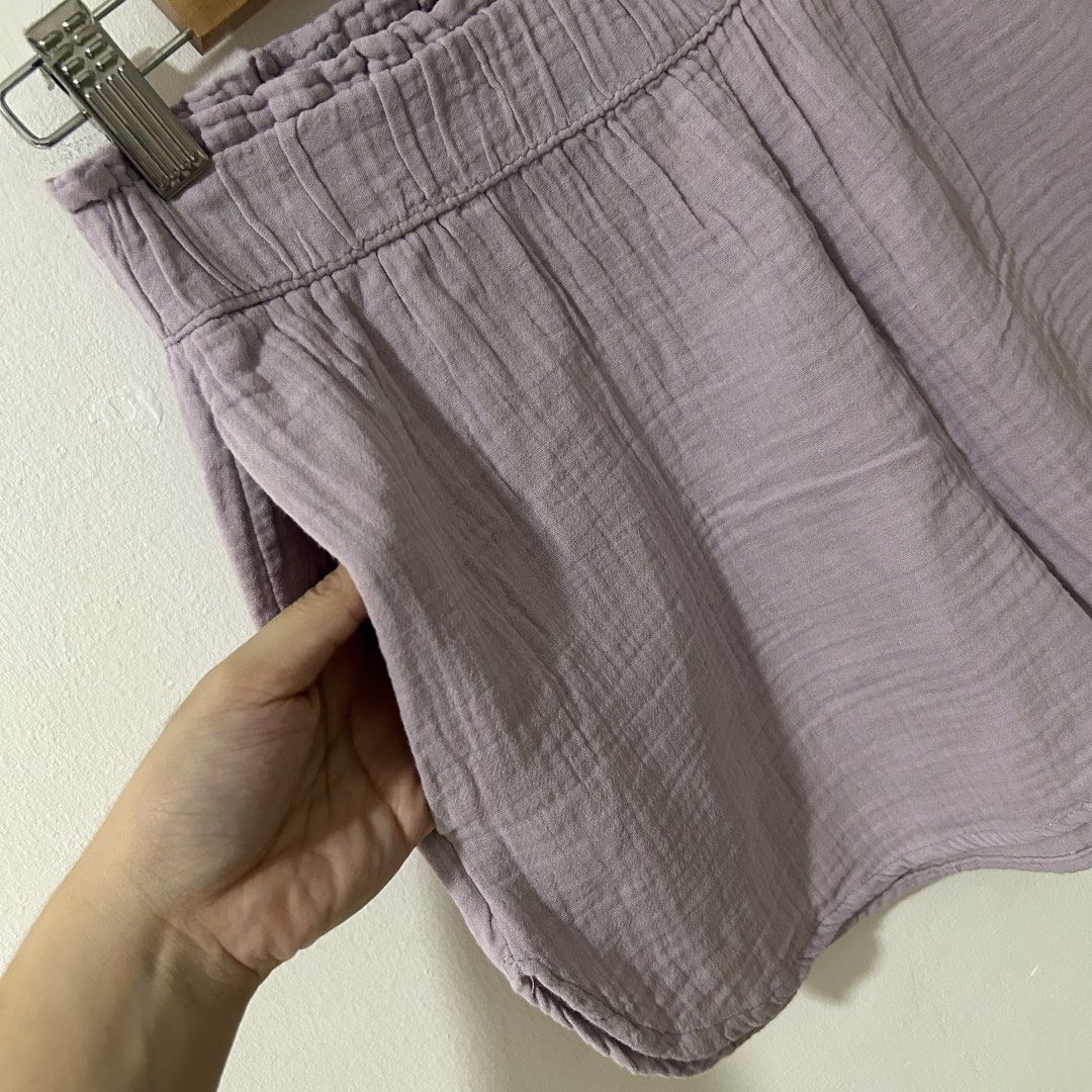 [28-30”] UNIVERSAL THREAD Lilac Cotton Gauze Pull On Shorts (Category: Shorts) located in Tanza. Submitted by shop_qrated (Listing ID 1462243080, Image 3). Description: UNIVERSAL THREAD Lilac Cotton Gauze Pull On Shorts. Fits 28-30” waistline. Clean and ready to wear..