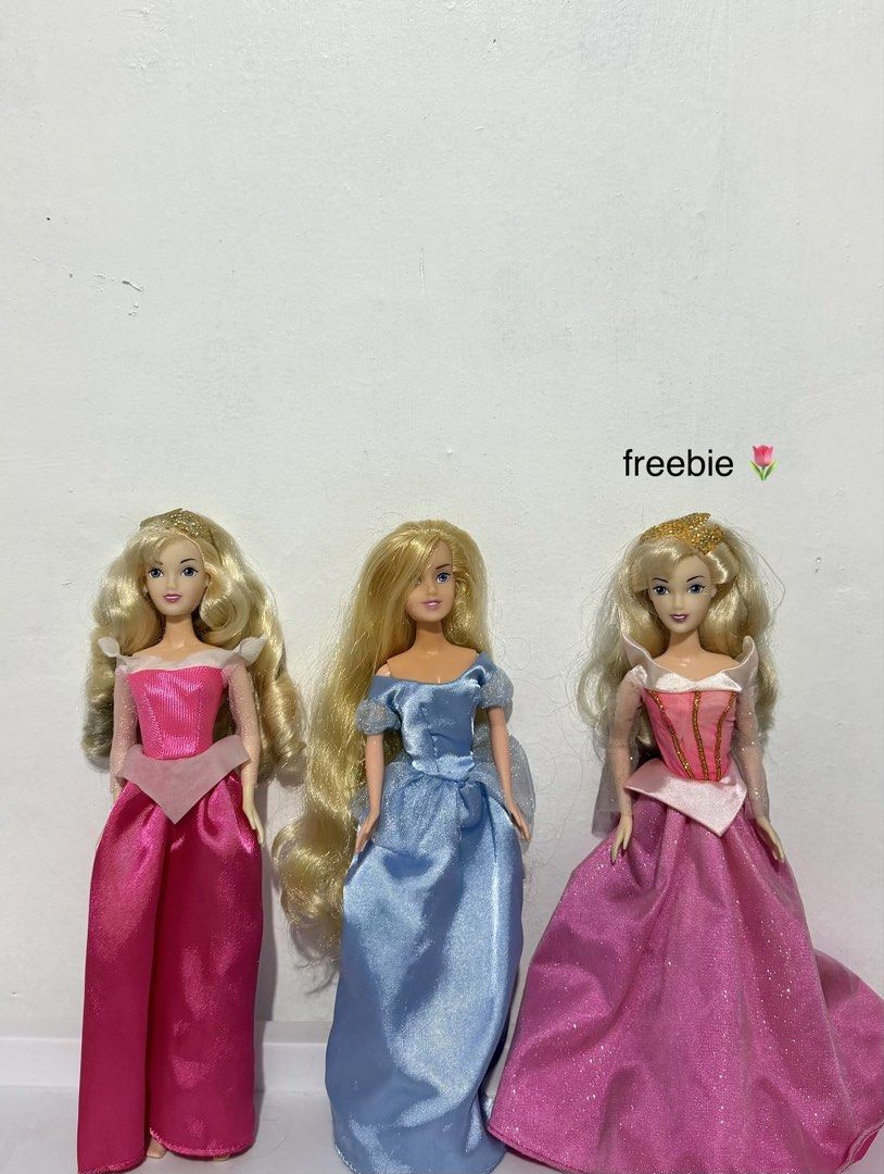 2 Rare Aurora Princess with 1 freebie (Category: Kids Toys) located in Valenzuela. Submitted by ellapsl (Listing ID 1462048840, Image 2). Description: Selling one of my RARE barbie collections (2000s) ˚°❀⋆ 🌷✨🩰 DM me who are interested and SURE buyer. NON refundanble. Mode of payment: GCASH OR MARIBANK .