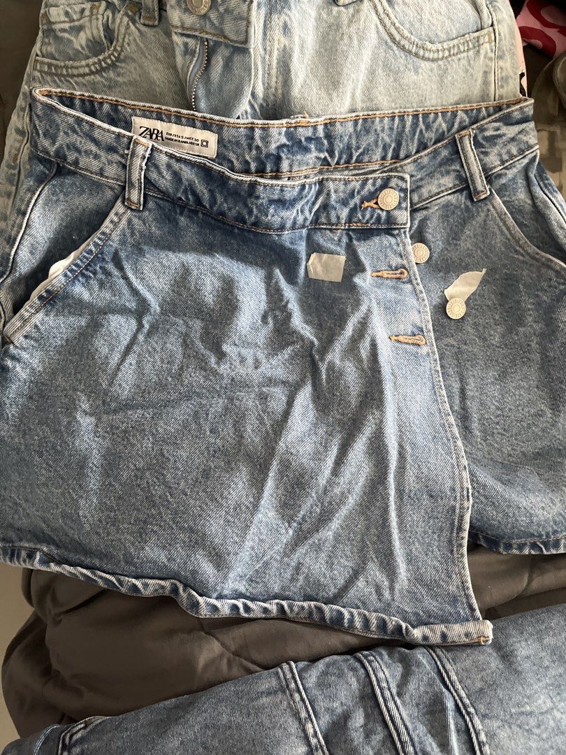 3 for Php999 Bundle of shorts and skirts (Category: Skirts) located in Pasig City. Submitted by melaiski28 (Listing ID 1462044607, Image 2). Description: - Bundle of skirts and shorts - Includes 2 light wash Zara denim skirts with button closures - Includes 2 black skirts with elastic waistbands and pockets - Ideal for versatile casual wear Sizes 28-30 3 for Php999.