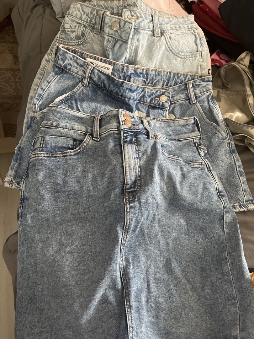 3 for Php999 Bundle of shorts and skirts (Category: Skirts) located in Pasig City. Submitted by melaiski28 (Listing ID 1462044607, Image 1). Description: - Bundle of skirts and shorts - Includes 2 light wash Zara denim skirts with button closures - Includes 2 black skirts with elastic waistbands and pockets - Ideal for versatile casual wear Sizes 28-30 3 for Php999.