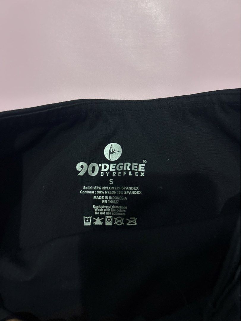 90 Degree Cycling Short (Category: Activewear) located in Manila. Submitted by chen_clybelles (Listing ID 1462171885, Image 2). Description: .