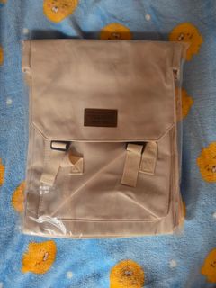 （分類：）位於 。 由 my.ac 提交（商品編號 1462124706，圖片 1）。簡介： 。