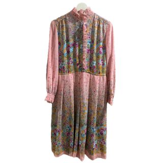 (Category: ) located in . Submitted by jolietoujoursfashionshop (Listing ID 1462174635, Image 1). Description: .