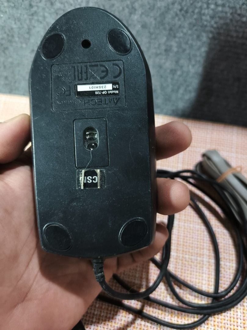 A4tech computer mouse with cable (Category: Mouse & Mousepads) located in San Leonardo. Submitted by burgossanleonardo.12345 (Listing ID 1462201626, Image 3). Description: Selling as is Set of 1pc computer mouse and 1 pc cable.