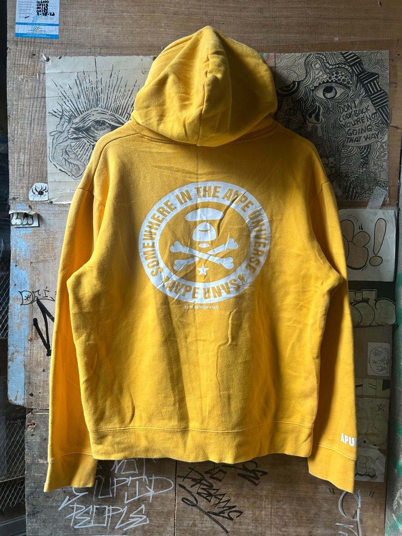 Aape Universe Hoodie (Category: Hoodies) located in Taguig. Submitted by visuallifestyle (Listing ID 1462070451, Image 2). Description: Excellent condition No issue need wash only.