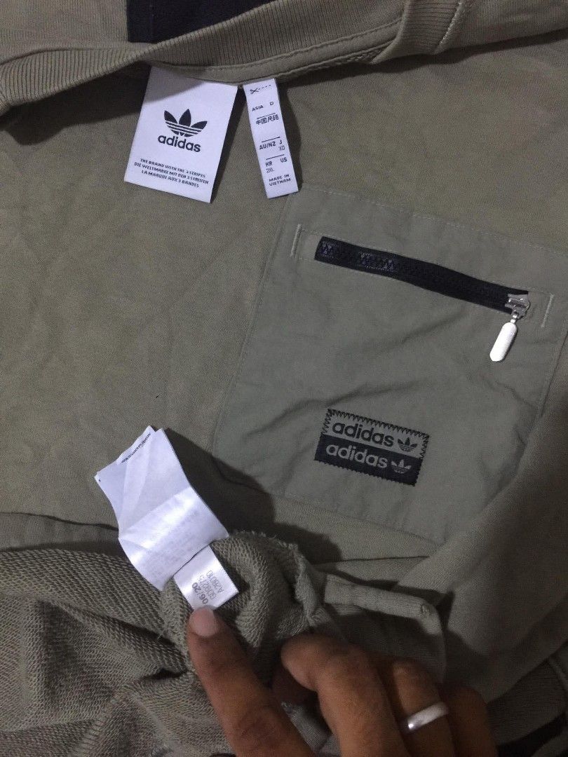 Adidas (Category: Activewear) located in Tagum. Submitted by urbanoadulajr (Listing ID 1462150101, Image 3). Description: Adidas Xxl big man size 24x29 as new Mine 399.