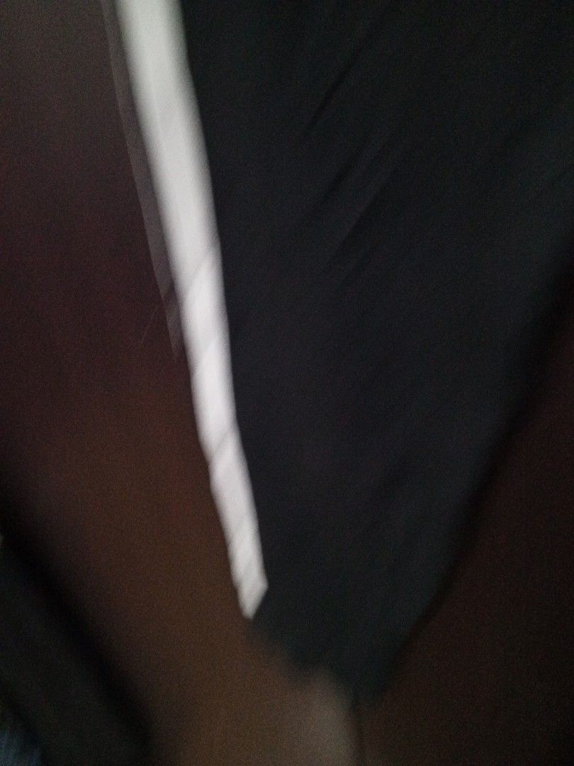 Adidas 3 stripes jogger pants (Category: Joggers) located in Santa Maria. Submitted by paulo-garcia21 (Listing ID 1462137077, Image 3). Description: small on tag 26 to 34 by 36 L.O 11 inseam 25 no flaws excellent condition.