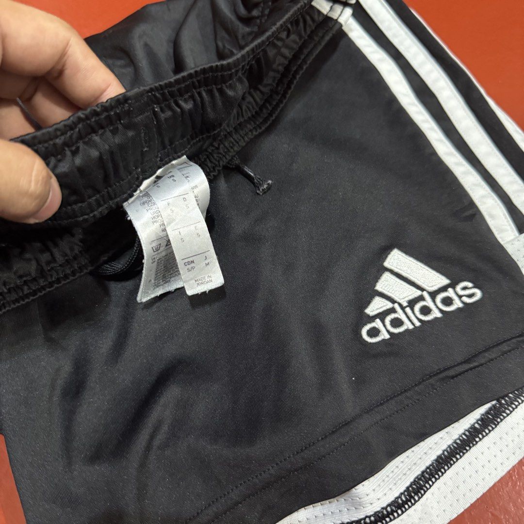 ADIDAS DRI FIT SHORTS (Category: Earphones) located in Pasig City. Submitted by buzzthrifty (Listing ID 1462207457, Image 3). Description: SIZE 24-30(32MAX) WAIST 15"LENGTH EXCELLENT CONDITION ISSUE LAST PIC IF MASELAN .