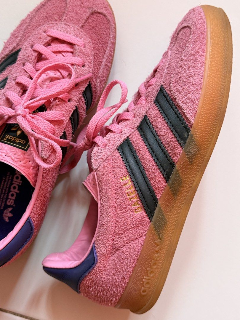 Adidas Gazelle Shoes (Category: Sneakers) located in San Pedro. Submitted by hansytootsie_ (Listing ID 1462079322, Image 2). Description: Size: US M6 / W7 (Mens 6, Womens 7) UK 5 1/2 Condition: 10/10 Bought in Taiwan last 2025 Well kept and properly stored See last photo for price reference Selling because they're rarely used/decluttering Can be negotiable.