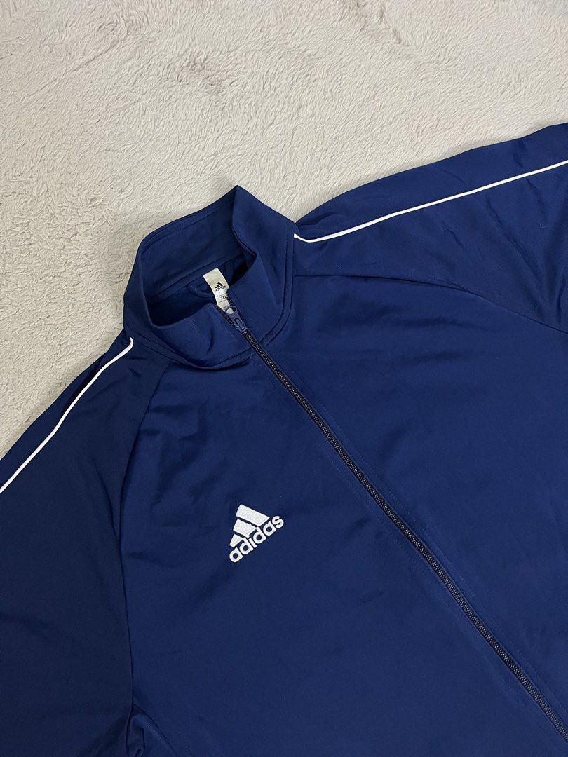 Adidas Jacket (Category: Luxury Apparel) located in Manila. Submitted by luxarchive (Listing ID 1462212429, Image 2). Description: - 3XL on tag - color rate 9.9/10 - as new pa - issue NONE.
