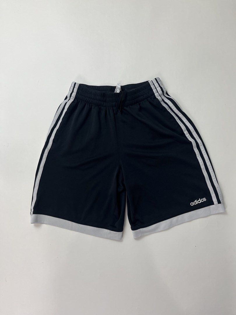 Adidas Shorts (Category: Shorts) located in Makati City. Submitted by ufcknwthbst (Listing ID 1462073931, Image 2). Description: 26-30 waist 18 inch length 9.5/10 condition No issue.
