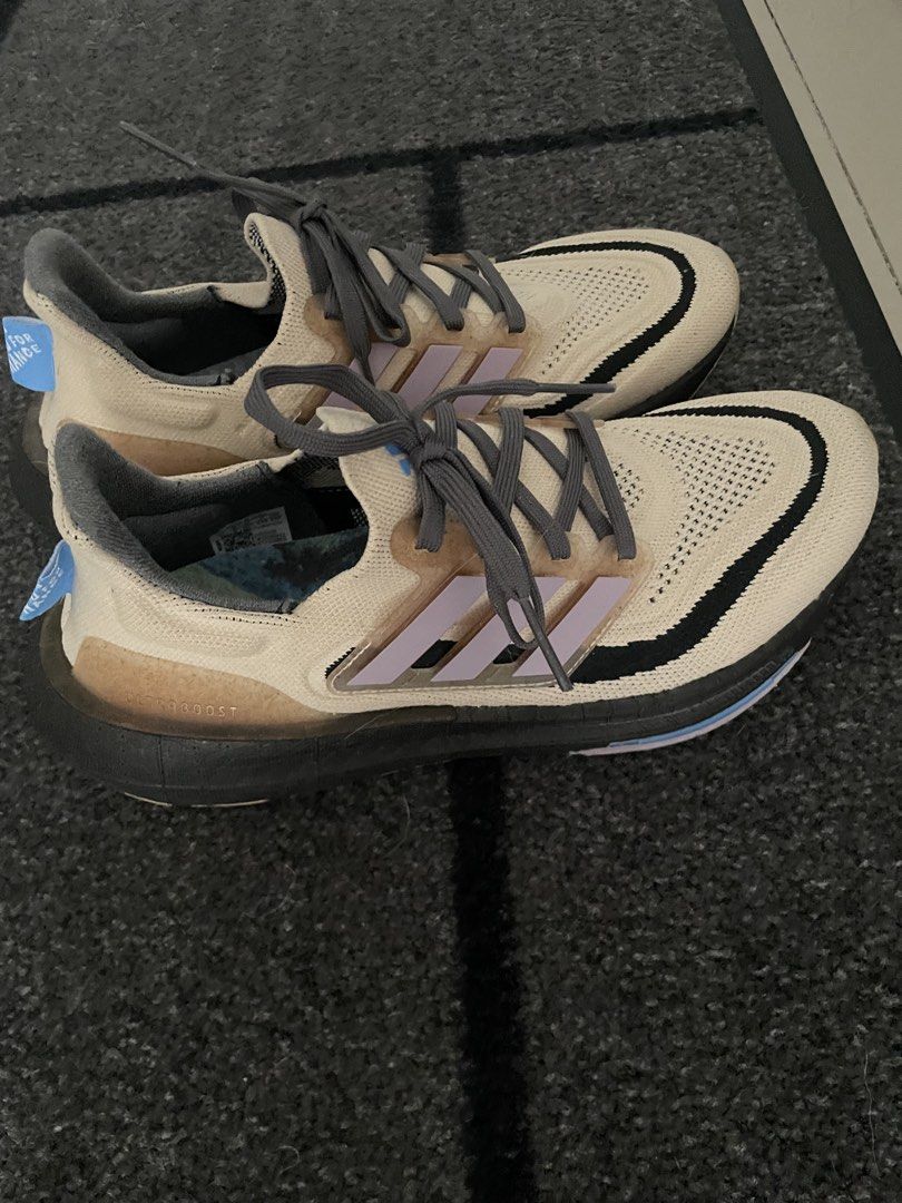 Adidas Ultraboost (Category: Sneakers) located in Muntinlupa City. Submitted by kchan829 (Listing ID 1462055846, Image 1). Description: Adidas Ultraboost US6.5/UK6/EU39/JP24.5 Used only once. Bought the wrong size..