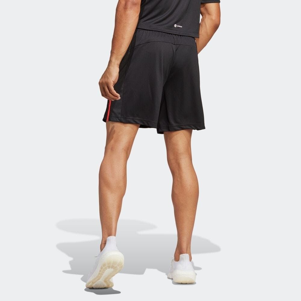 ADIDAS WORKOUT BASE SHORT (Category: Activewear) located in Talisay. Submitted by nooooooooooooooooy (Listing ID 1462131543, Image 2). Description: ADIDAS WORKOUT BASE SHORT MEDIUM 2 ZIPPER SIDE POCKET WAIST 28 TO 32 LENGTH 16 EXCELLENT NO FLAWS, NEED WASH PM💌💌.