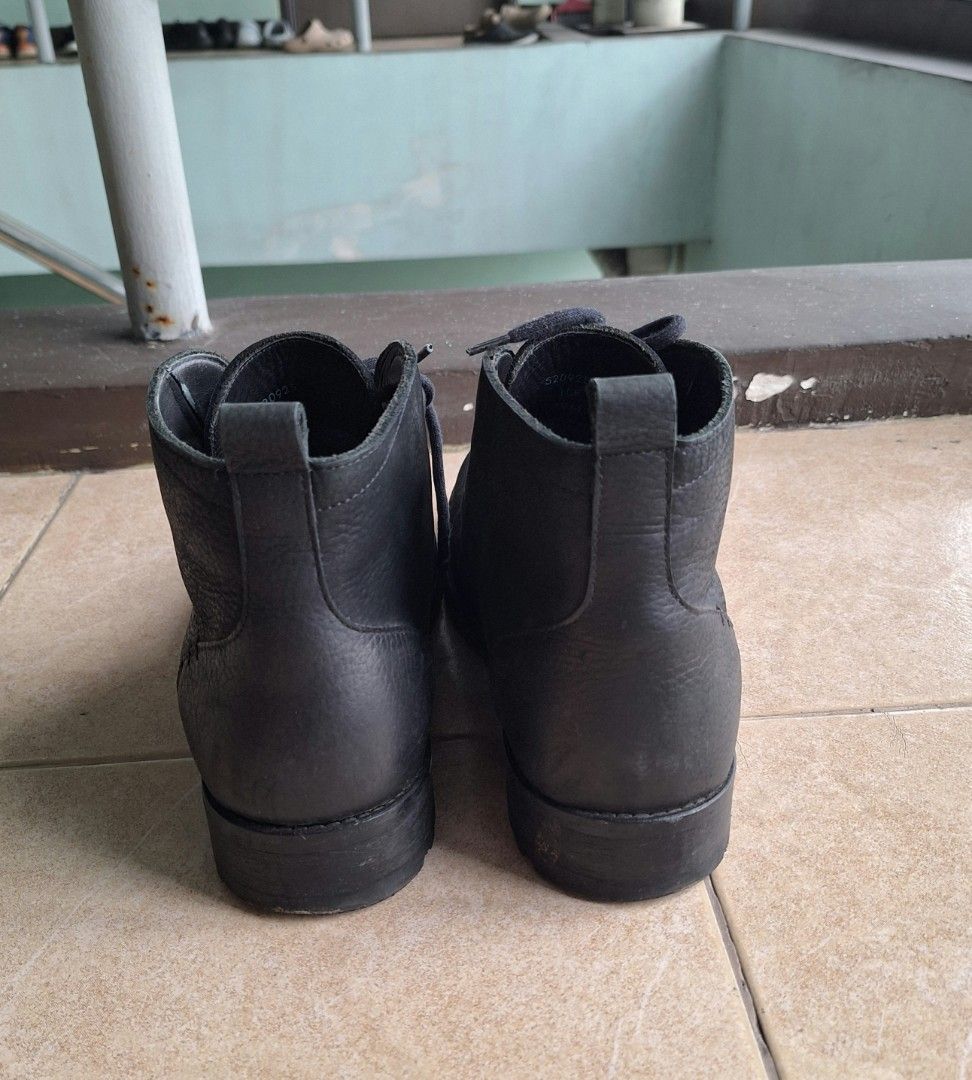 Aigle GORE-TEX Leather Boots US8 (Category: Boots) located in Makati City. Submitted by hookvault (Listing ID 1462259923, Image 2). Description: AIGLE GORE-TEX Leather Boots Size 41 - US8 UK7 Looks new ,minsan lang nagagamit imported from US expensive po ito.