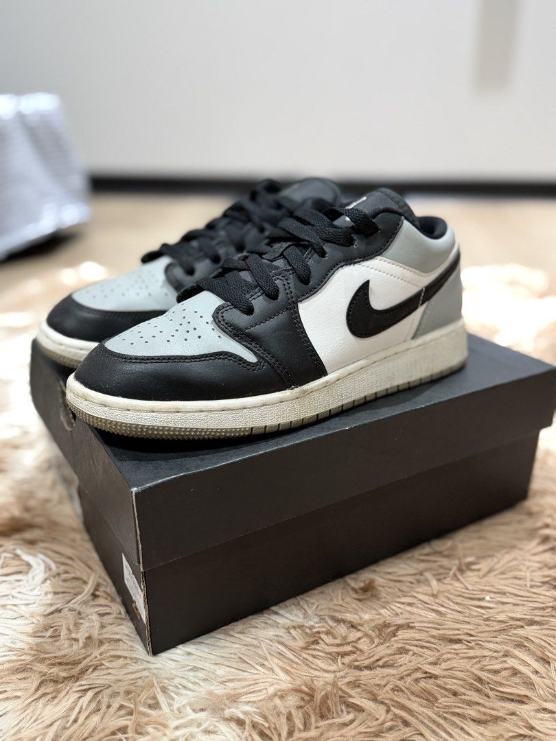 AIR JORDAN 1 LOW (GS) (Category: Sneakers) located in Manila. Submitted by jjcas007 (Listing ID 1462120448, Image 1). Description: 👟 AIR JORDAN 1 LOW (GS) For Women OG PAIR 📏 Size: 5Y ✨ Slightly used — worn less than 10x 🇸🇬 Bought from Singapore 📦 Comes with the original box 🧹 Reason for selling: Decluttering 💰 Price is negotiable 🚚 FREE DELIVERY within Metro Manila 📩 DM for inquiries or offers!.