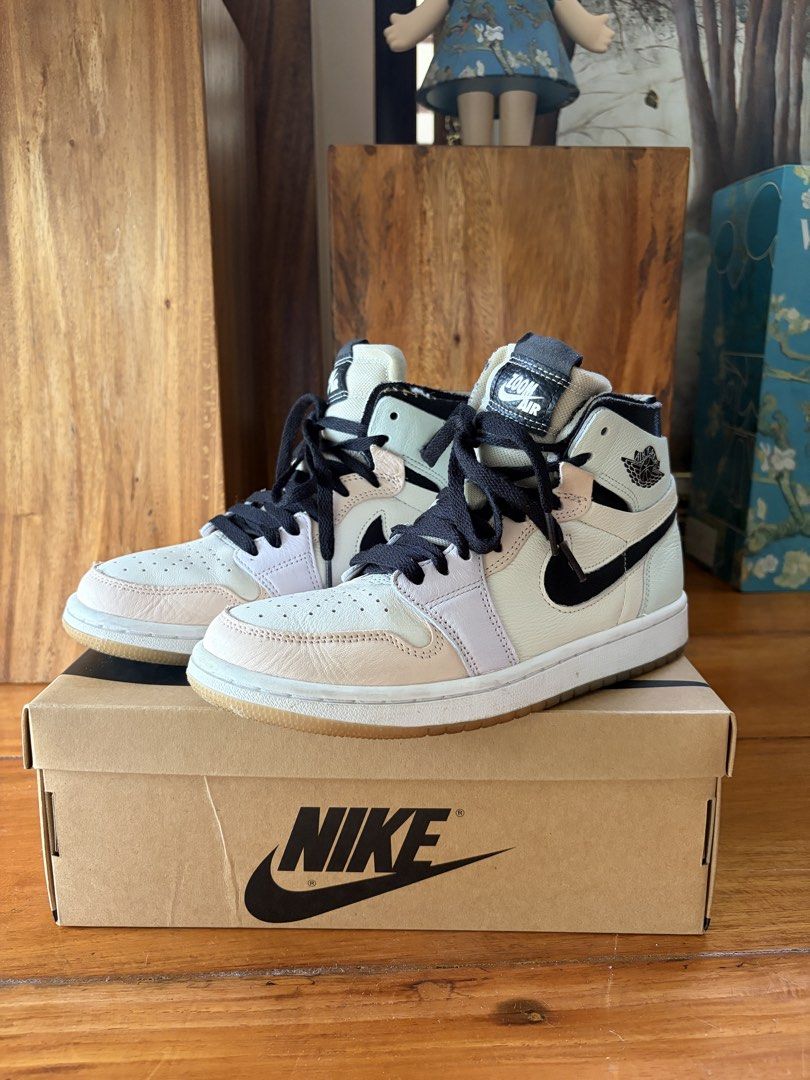 Air Jordan 1 Mid Guava Ice (Category: Sneakers) located in Pasig City. Submitted by chamoisee (Listing ID 1462083547, Image 1). Description: Air Jordan 1 Mid Guava Ice Excellent condition without any issues needs cleaning only size 6 US DM FOR FASTER TRANSACTION 📩.
