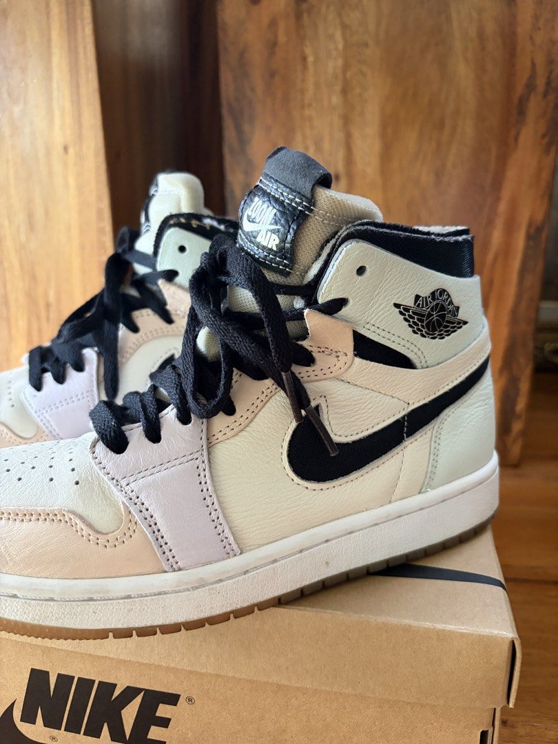 Air Jordan 1 Mid Guava Ice (Category: Sneakers) located in Pasig City. Submitted by chamoisee (Listing ID 1462083547, Image 2). Description: Air Jordan 1 Mid Guava Ice Excellent condition without any issues needs cleaning only size 6 US DM FOR FASTER TRANSACTION 📩.