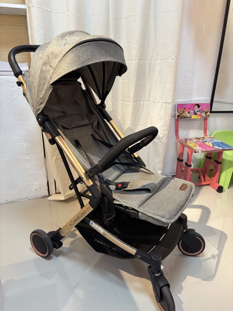 Akeeva Esmio Travel Stroller (Category: Strollers) located in Manila. Submitted by zhenzhen26 (Listing ID 1462057089, Image 2). Description: Fs : Akeeva Esmio Travel Stroller • Super lightweight at a net weight of 4 kg (5 kg gross weight). • Very compact at 44 x 24 x 60 cm. • Suitable from birth up to 25 kg. • 100% Cabin-sized (fits seamlessly into airplane overhead compartments). RFS: Hindi po fit sa laki ni baby ko 🥹 Selling for 1,500 we bough