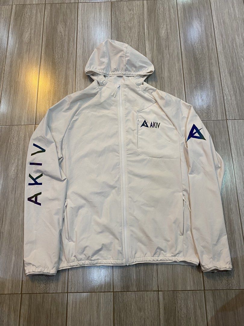 AKIV Running Jacket Water Resistant (Category: Coats, Jackets and Outerwear) located in Alcala. Submitted by zookarchive (Listing ID 1462048077, Image 3). Description: AKIV Running Jacket Water Resistant x Windproof x Breatheable Color: White Size Large 22.5 x 27.5 Large mens XL womens Like new condition no flaws Retails @ 7k+ php Selling for only ₱2,399 shipping fee at buyers expense Feel Free to offer.