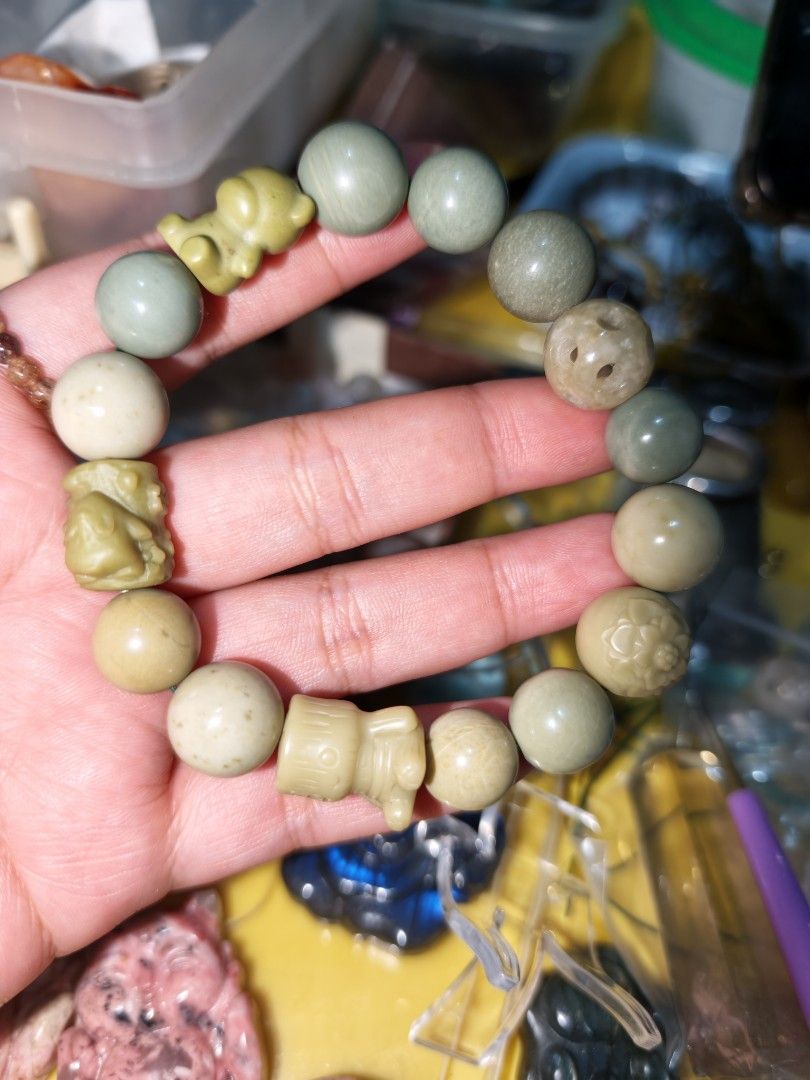Alashan Agate Bracelet ,customized (Category: Bracelets) located in Quezon City. Submitted by piaoliangcollections.ph (Listing ID 1462223105, Image 1). Description: All Natural Crystal Stone Alashan agate is a grounding and protective crystal known for promoting emotional stability, mental clarity, and inner strength.