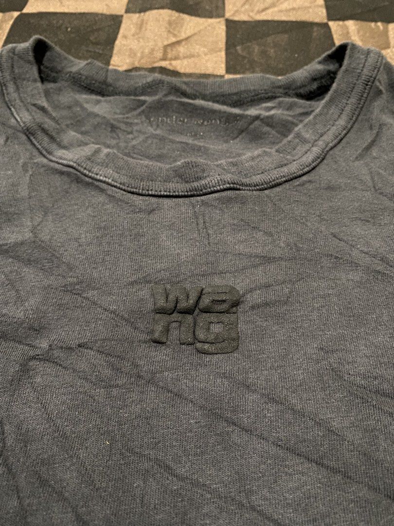 Alexander wang (Category: Activewear) located in Tabaco. Submitted by centthrif55361 (Listing ID 1462138464, Image 3). Description: Alexander wang (Gray) Small W:18 L:22 Excellent condition Color rate 9.5/10 No issue L.