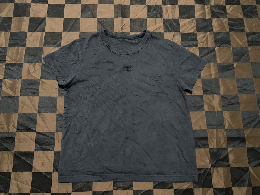 Alexander wang (Category: Activewear) located in Tabaco. Submitted by centthrif55361 (Listing ID 1462138464, Image 2). Description: Alexander wang (Gray) Small W:18 L:22 Excellent condition Color rate 9.5/10 No issue L.