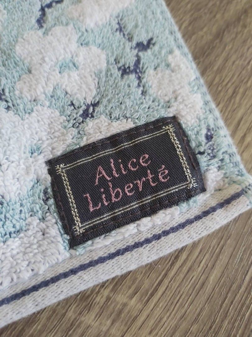 ALICE LIBERTE TOWEL HANDKERCHIEF (Category: Handkerchief & Pocket Squares) located in Bulacan. Submitted by nansantiago (Listing ID 1462131069, Image 2). Description: ALICE LIBERTE TOWEL HANDKERCHIEF 9.6x9.2" inches 🏷️ ₱75‼️ 📍 Location: Plaridel, Bulacan 💸 Mode of Payments: Gcash / BPI 📦 Pick-up / Ship 🚚 Couriers : Flash Express / SPX / Lalamove.
