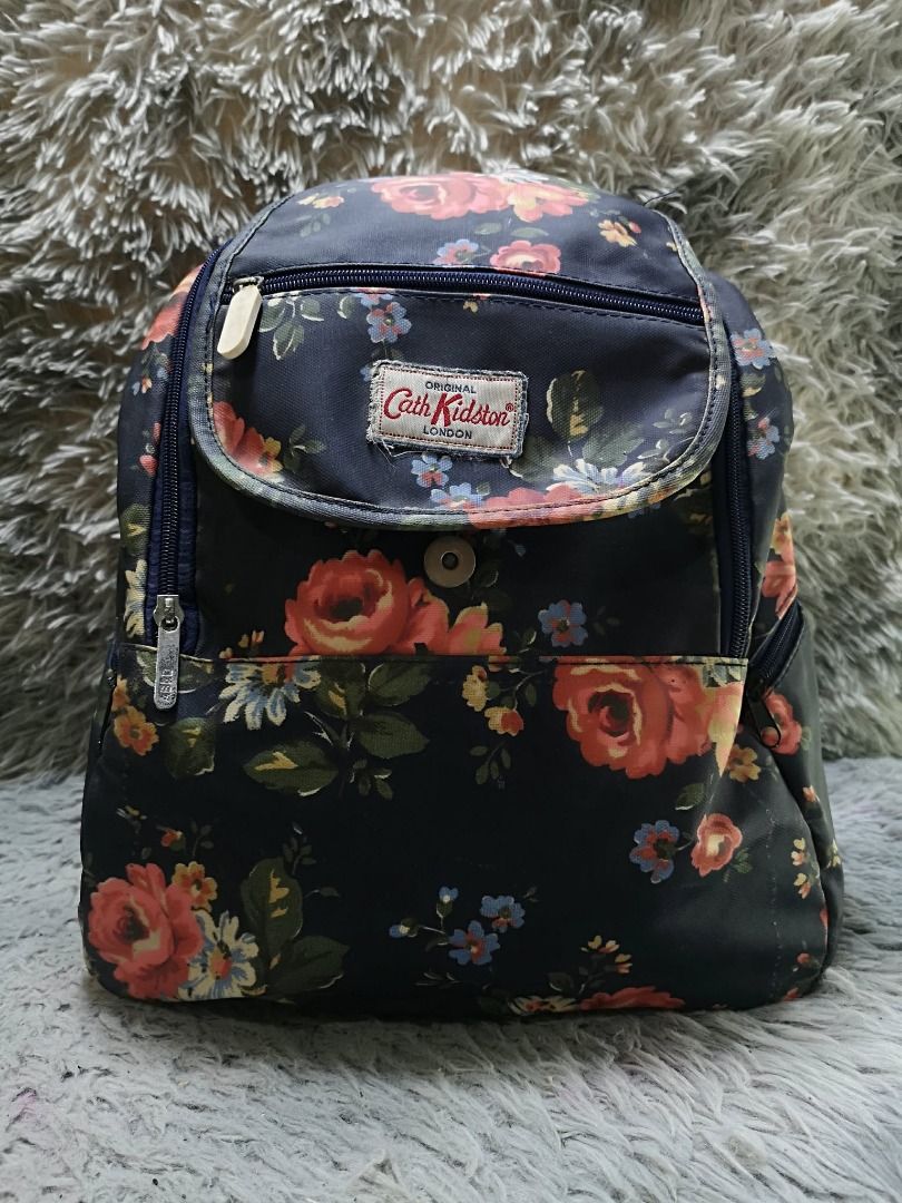 All Over Vibrant Floral Rose Print Backpack Bag (Category: Backpacks) located in Santa Cruz. Submitted by jmy_surplus.2 (Listing ID 1462080348, Image 1). Description: Size ; L - 15 W - 15 Color ; Black Type ; Backpack bag Brand ; No brand Material ; Synthetic Style ; Floral Snap Closure Backpack bag LR 164 JMY 4 Batch #220.