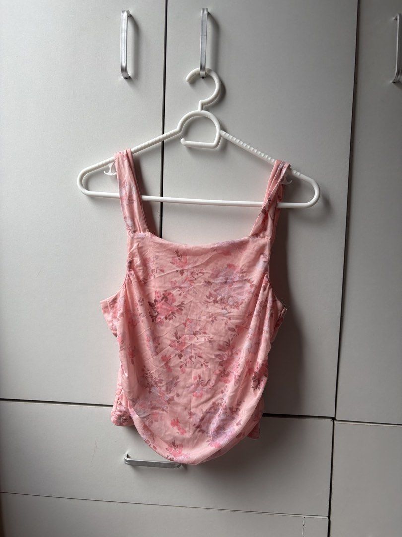 All-In random sleeveless shirts (Category: Sleeveless) located in Manila. Submitted by ivscurated (Listing ID 1462100201, Image 1). Description: Various Sleeveless tops from Lovito & Shein Take-all ₱300.00 (See photos for sizes) Used once and nakatambak lang 🫠.