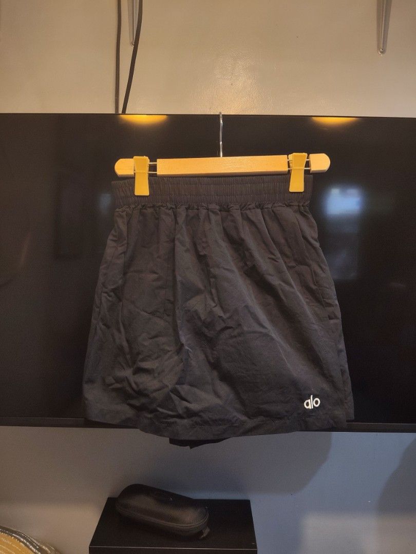 Alo Palda Short (Category: Activewear) located in Paranaque City. Submitted by reymart_1 (Listing ID 1462098144, Image 1). Description: -Free size -excellent condition -10/10 color rate -palda short.