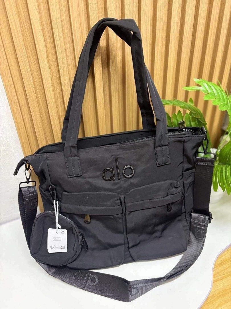 Alo two way bag (Category: Tote Bags) located in Quezon City. Submitted by stuffs.hellyy (Listing ID 1462111417, Image 1). Description: .