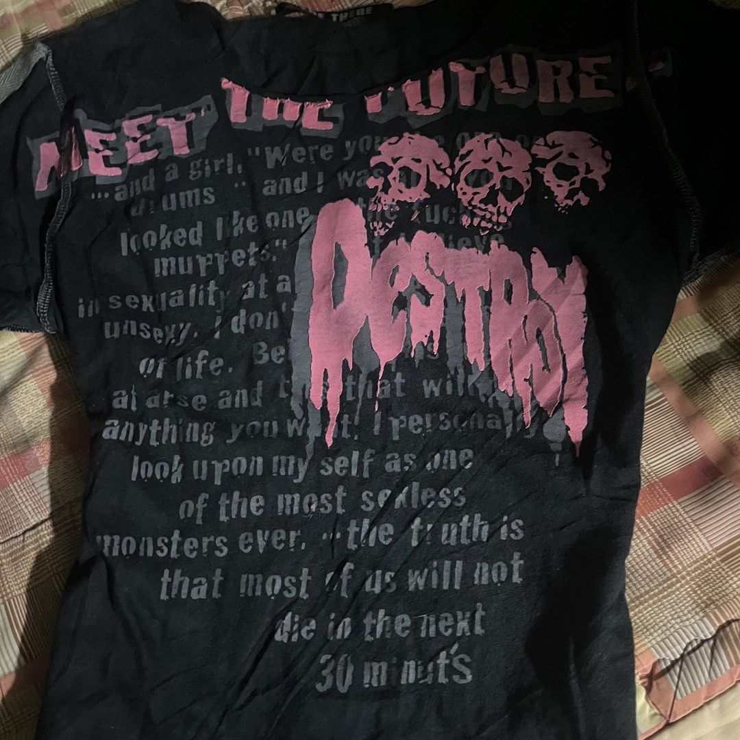 alt top // y2k skull (Category: Others Tops) located in Bayugan. Submitted by svintageph (Listing ID 1462171525, Image 3). Description: small to semi m no issue.