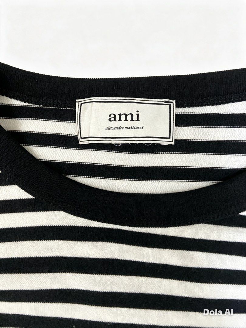 Ami (Category: Coats, Jackets and Outerwear) located in Tuguegarao City. Submitted by nero_28 (Listing ID 1462179240, Image 3). Description: As new condition Issue cut washtag Dimes 24/21.