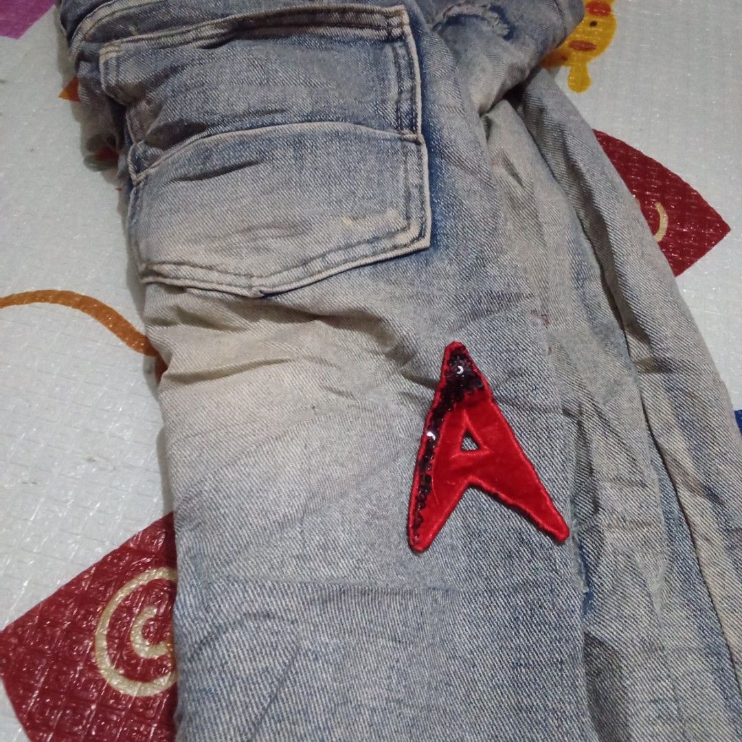 Amiri (Category: Jeans) located in Manila. Submitted by tcbukay_zxc25 (Listing ID 1462152716, Image 3). Description: amiri pants size 28.