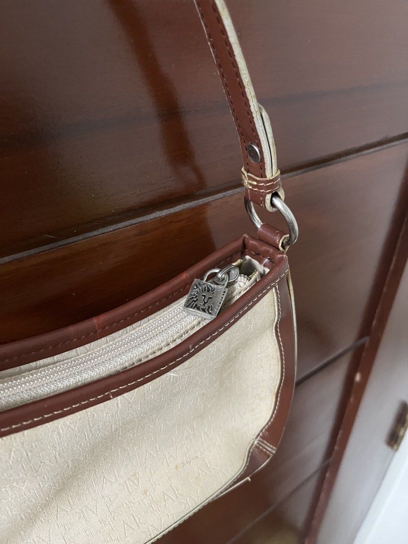 Anne klein kili shoulder bag (Category: Shoulder Bags) located in Manila. Submitted by all.love.thrift.shop.v2 (Listing ID 1462220787, Image 3). Description: For sale! Anne klein shoulder bag in brown Minimal signs of usage ₱399 + sf As is, No return No exchange No refund Color may vary due to lighting All items are cleaned before shipping Payment first via gcash/maya/gotyme/maribank bank transfer 💰 Ship via LBC/J&T/Lalamove 🚛 📍 Cainta, Rizal 