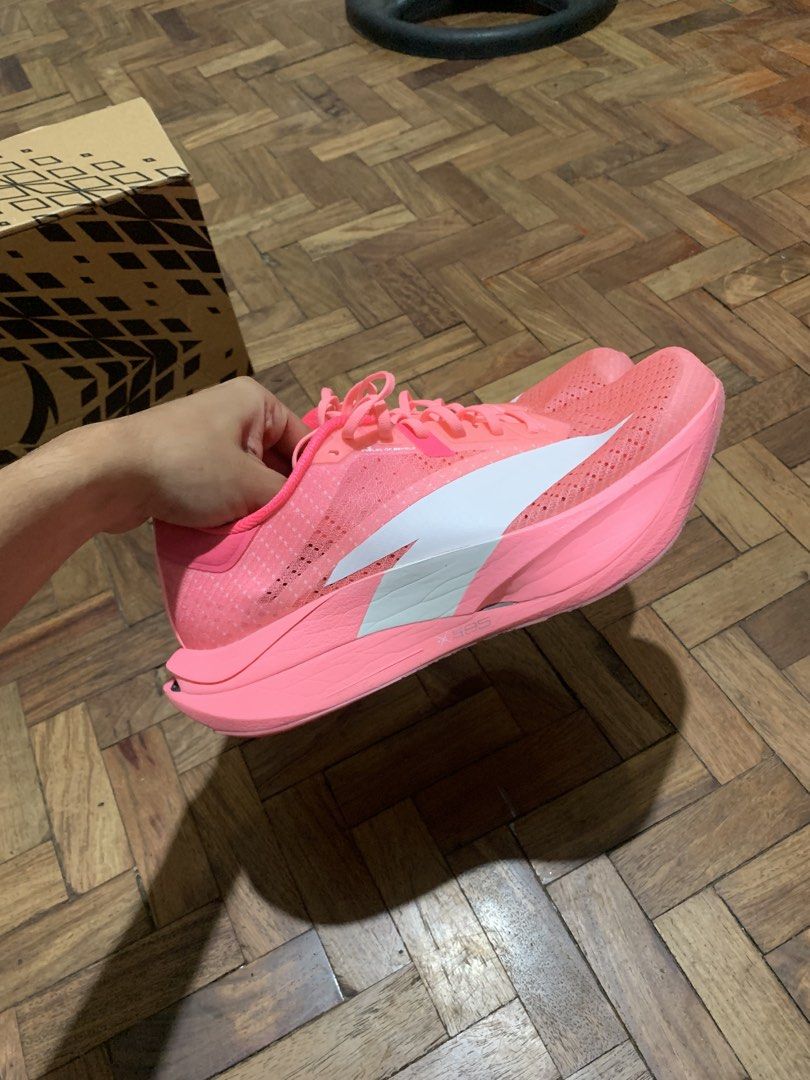 ANTA C202 7 “ CARBON PLATED “ (Category: Sneakers) located in Cavite. Submitted by luxbrt (Listing ID 1462238696, Image 3). Description: BOUGHT IT FROM ANTA FOR 7k SIZE: 10 US USED 3x to 4x FRESH AS NEW PA NO ISSUES RFS: NAKATAMBAK NALANG BUSY NA SA WORK .