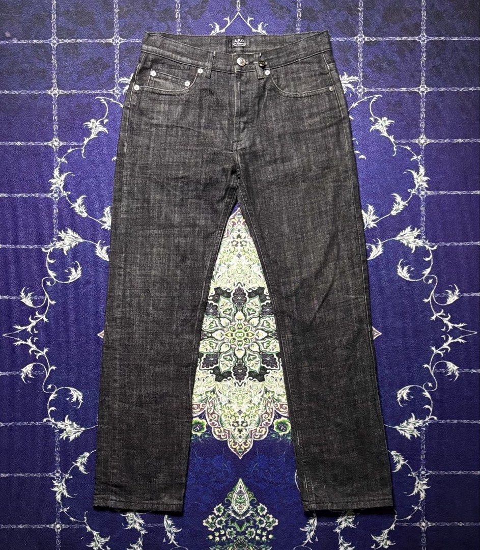 A.P.C. Black Denim Jeans (Category: Jeans) located in Valenzuela. Submitted by telagram (Listing ID 1462118772, Image 1). Description: Waist - 29 Front rise - 10 Inseam - 28 Hem - 7 Knee - 7 Thigh - 10.