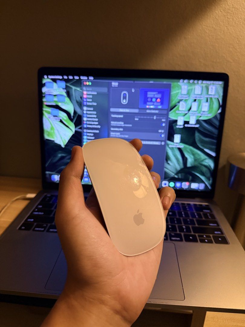 Apple Magic Mouse (Category: Mouse & Mousepads) located in Dasmarinas. Submitted by smsebtian (Listing ID 1462073701, Image 2). Description: Selling my Apple Magic Mouse Lightning charge Working fine Wireless Unit only..