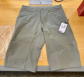 （分類：）位於 。 由 shinacmaha 提交（商品編號 1462084452，圖片 1）。簡介： 。